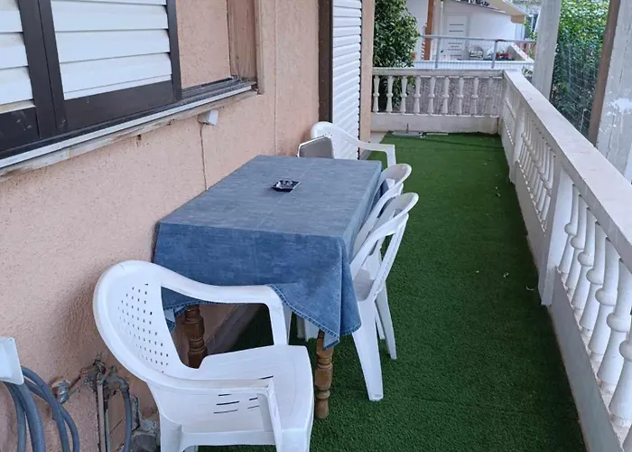 Anatoli\'S Apartment
